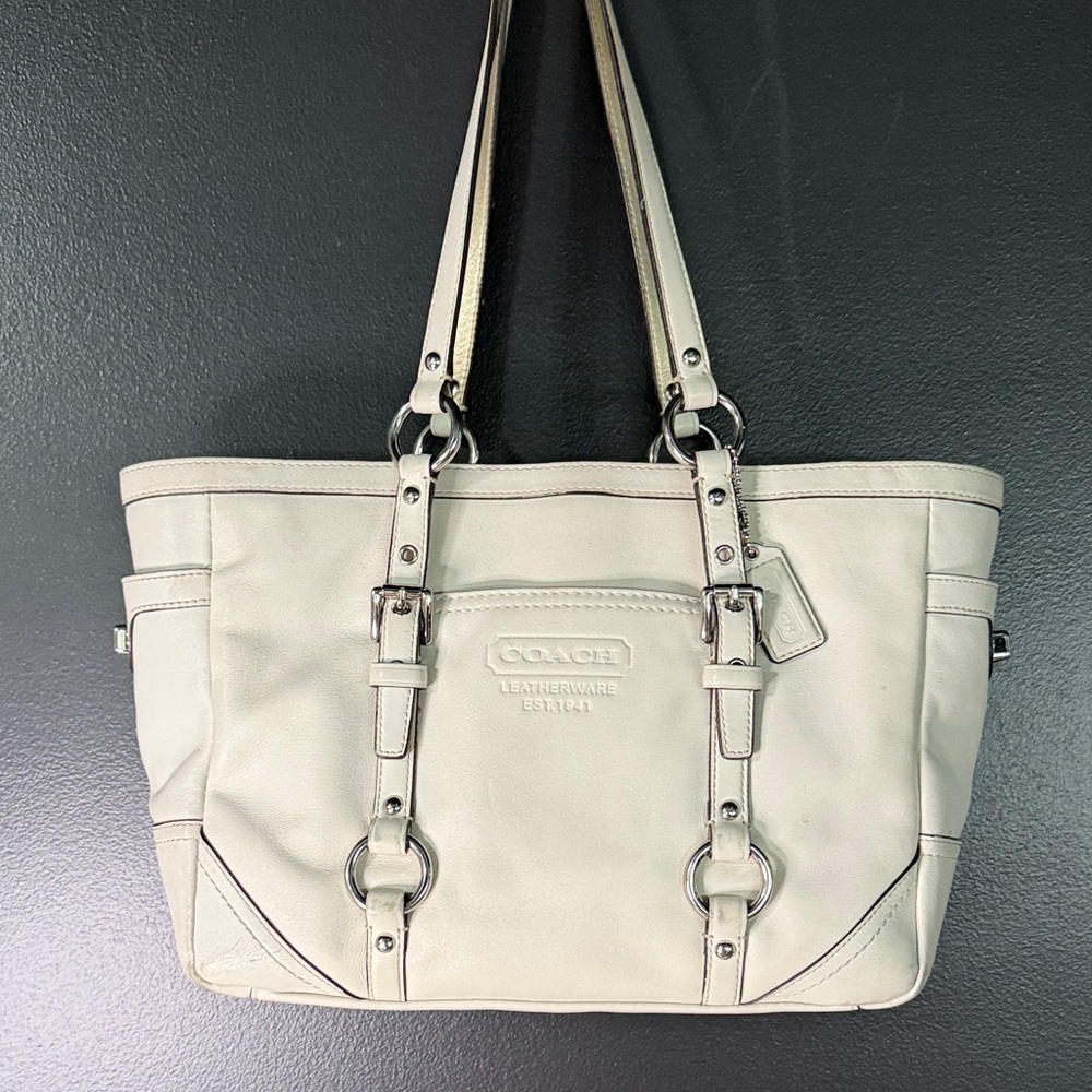 Coach Cream Leather Shoulder Bag